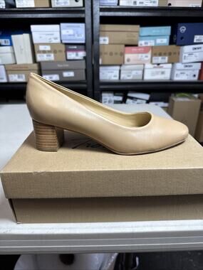 Women's 10 Trotters Women's Kari Pump